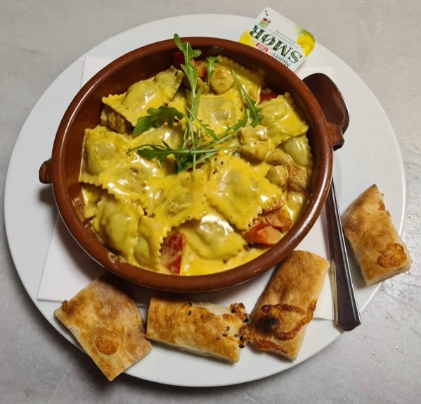 Ravioli curry